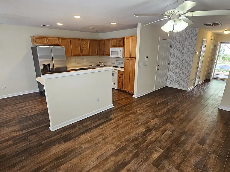 8314 Christmas Ct — Photo 2