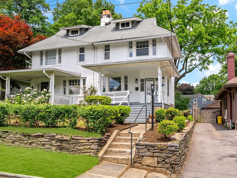 Charming Historic Twin in the Heart of Narberth (Penn Valley)!