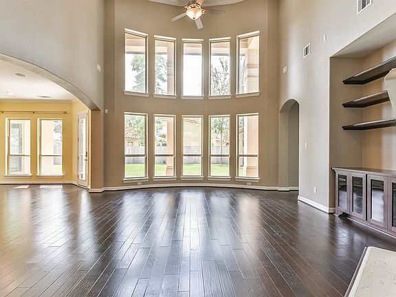 3rd image of 5707 Avon Landing Ln