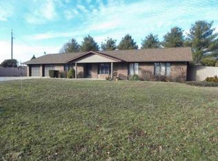 13253 Lee Rd, Trenton, IL 62293