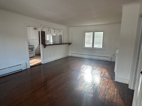 4th image of 28 Washington Ave #2