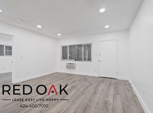 5739 1/4 Halbrent Ave #28, Van Nuys, CA 91411