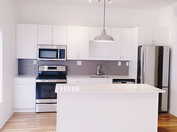 2nd image of 144 S 39th St #401