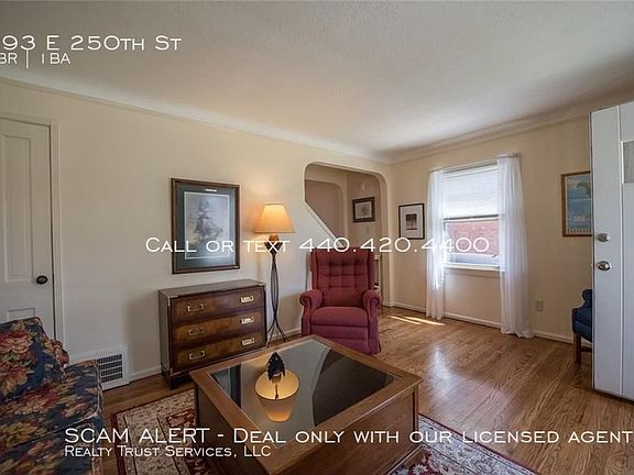 4th image of 293 E 250th St