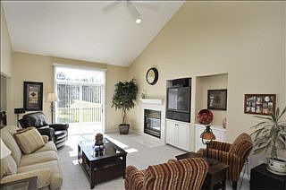 3rd image of 1222 Eaglewood Dr NE