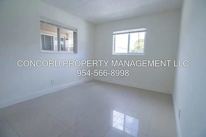 1727 Liberty St #6 — Photo 8