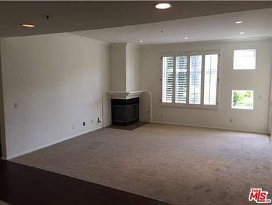 1st image of 12633 Moorpark St Unit 202
