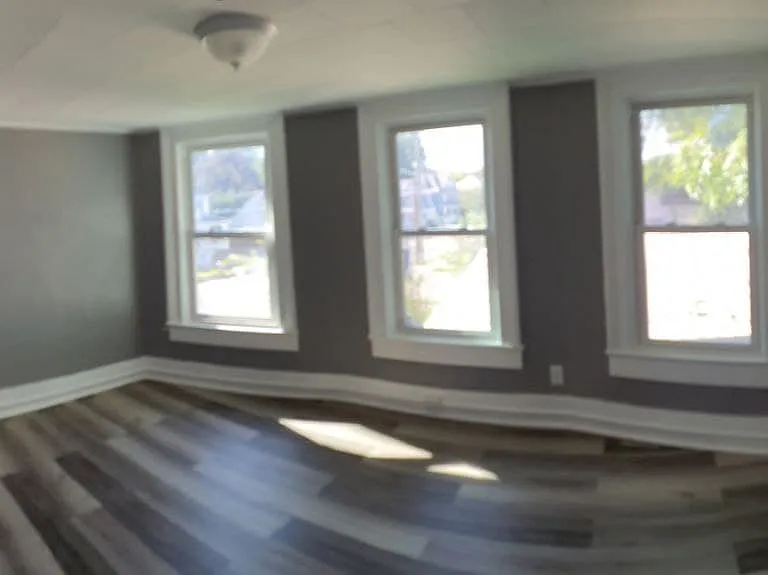 215-217 W Main St — Photo 9