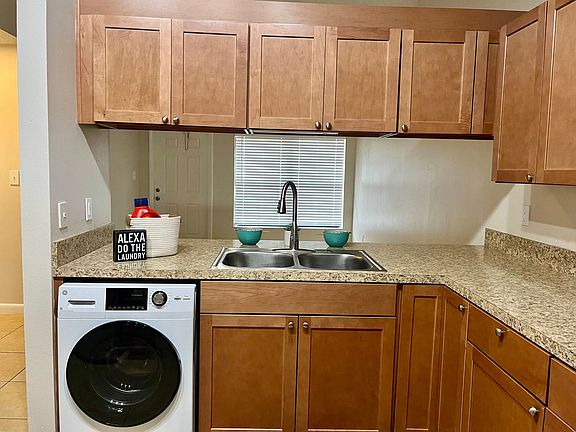 3rd image of 425 S 9th St #9051