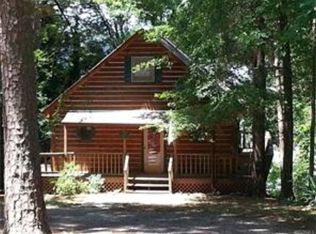 15 Occoneechee Dr W, Clarksville, VA 23927