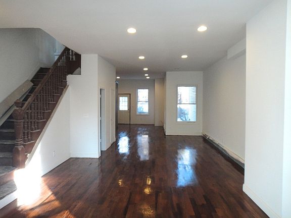 3rd image of 1002 Tinton Ave