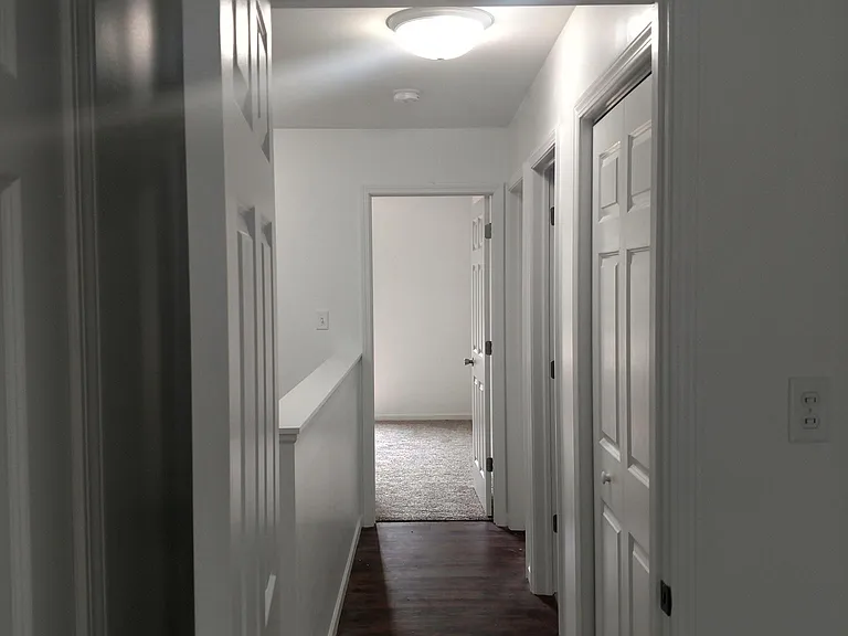 611 Wabash Ave — Photo 16