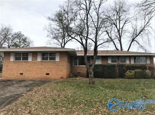 435 Arthur St NW, Huntsville, AL 35805