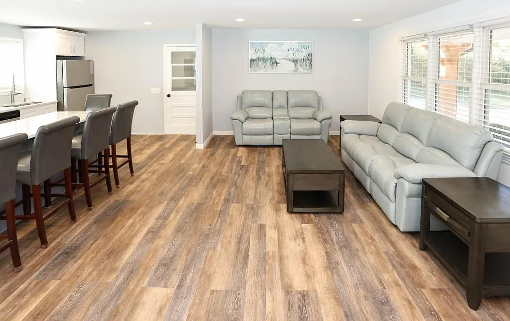 3 bed, 2.0 bath, 1550 sqft, $2,000 — Photo 4
