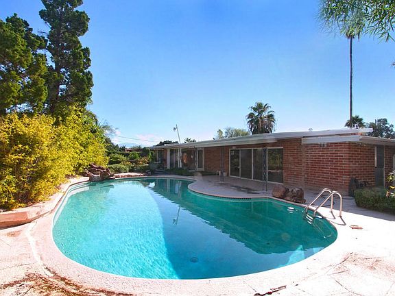 3rd image of 3435 E Calle Del Prado