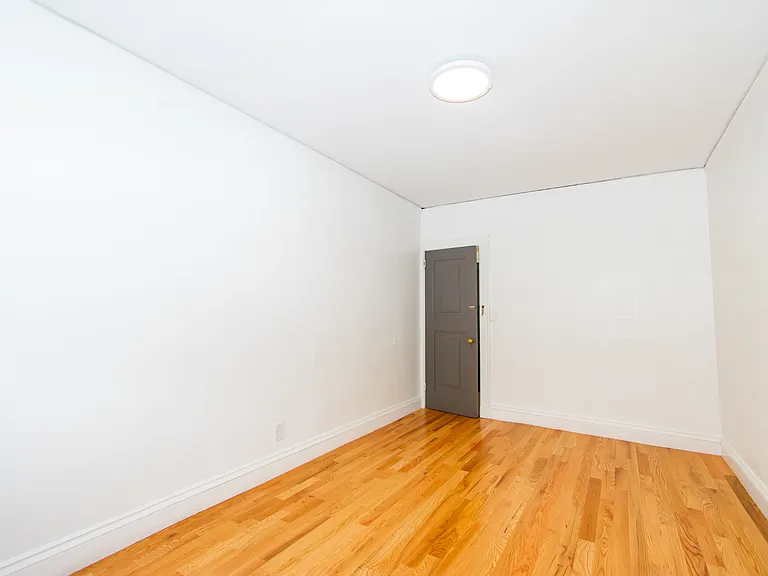 90 Westland Ave #228 — Photo 3