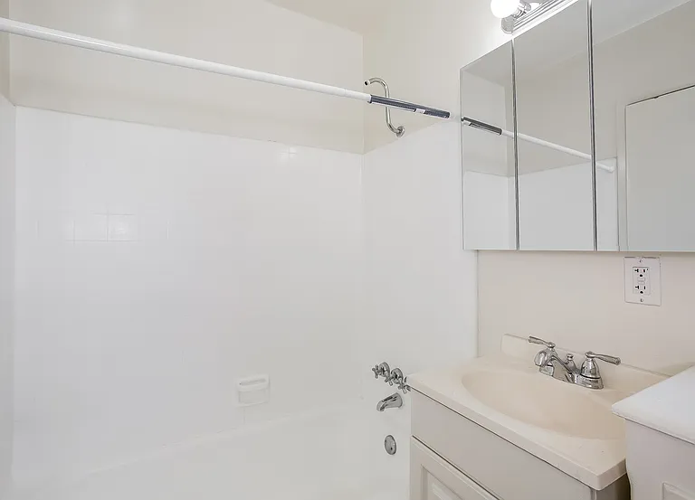 5 W Pine St #5 — Photo 7