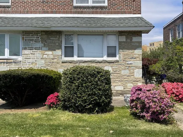 2739 Solly Ave, Philadelphia, PA 19152
