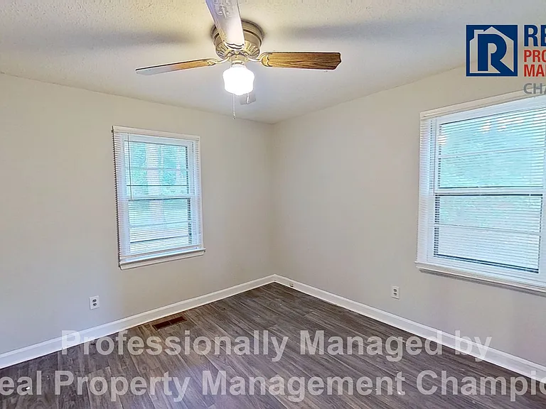 209 Sycamore St — Photo 22