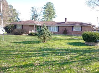 340 Fernbank Rd, Zanesville, OH 43701