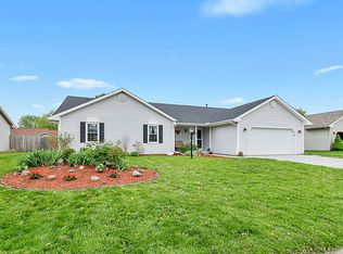 606 Laurel Dr, Saint Joseph, IL