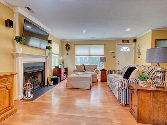 5th image of 2377 London Pointe Dr