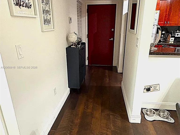800 N Miami Ave #E-905 — Photo 11