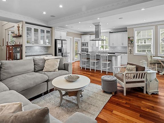4th image of 2026 Hannington Rd
