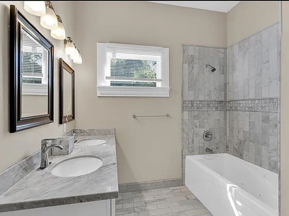 2nd image of 927 7th St