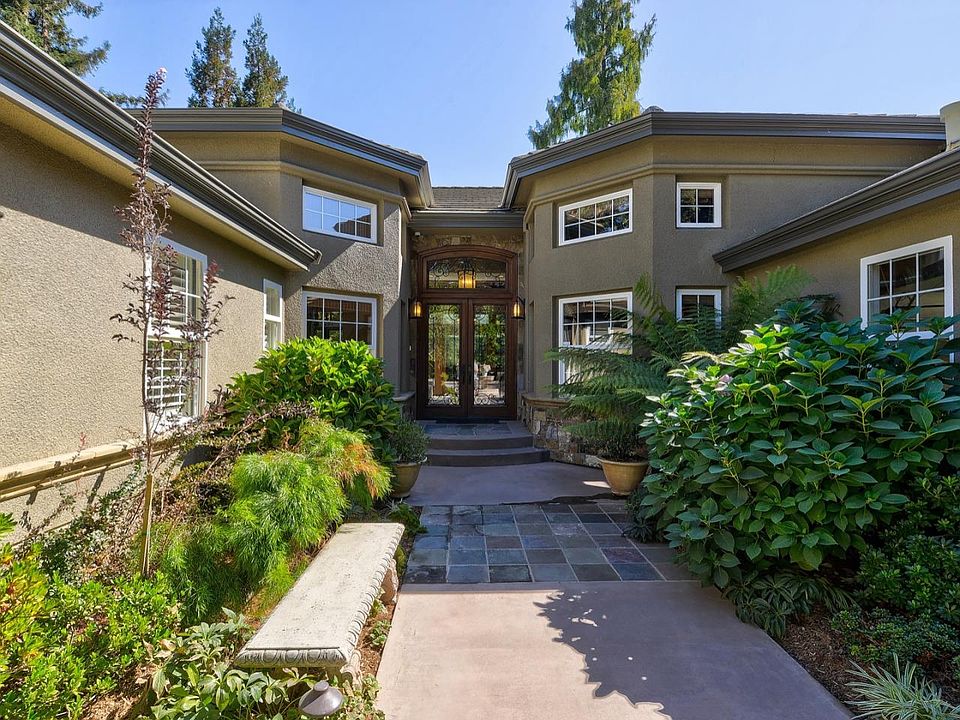 1st image of 499 W Portola Ave