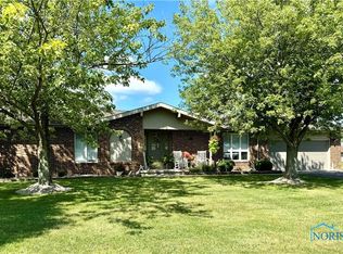 112 Sunset Ave, Sherwood, OH 43556