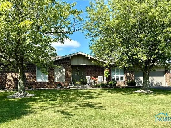 112 Sunset Ave, Sherwood, OH 43556