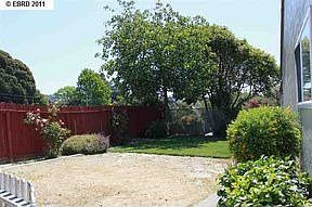 3rd image of 4461 Whitecliff Way