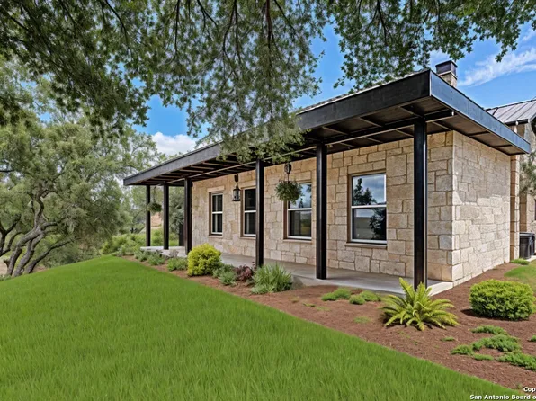 177 Ten West Dr, Comfort, TX 78013