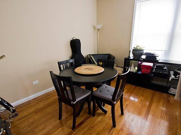 3rd image of 3614 W Belle Plaine Ave #2