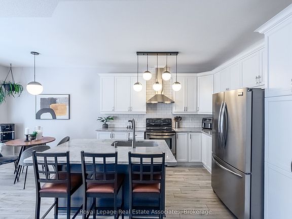 4th image of 4680 McLeod Rd