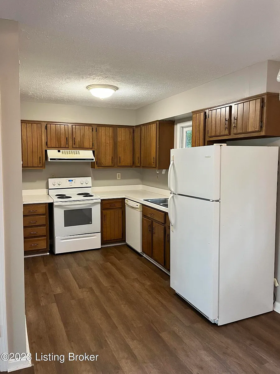 Building Photo - 7400 Woodreed Pl
