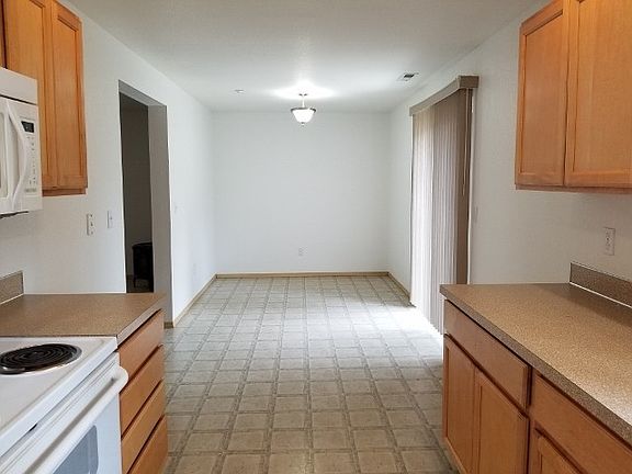 5th image of 4816 College Ln SE