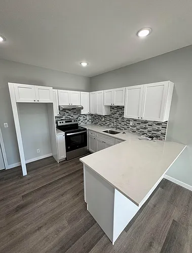 168 Rosa Parks Blvd Photo 1