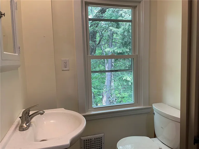 721 Center Ave — Photo 13