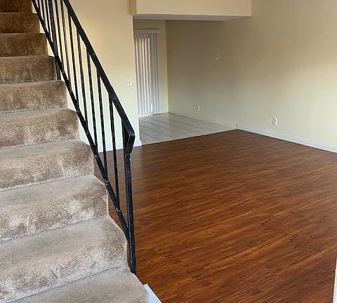 4th image of 120 W Live Oak St #7