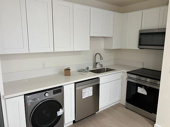 3rd image of 8429 Denise Ln #8429