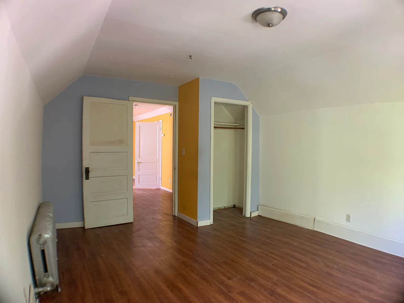 2 bed, 849 sqft, $1,225 — Photo 3