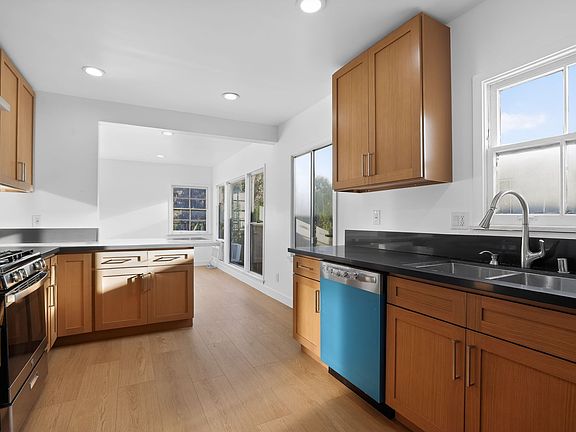 3rd image of 2639 Glendale Blvd #3/4