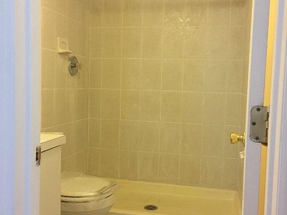 4th image of 217 Buel Ave