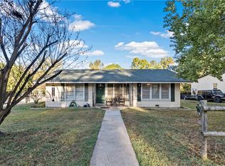 408 W Fawn St, Caldwell, TX 77836