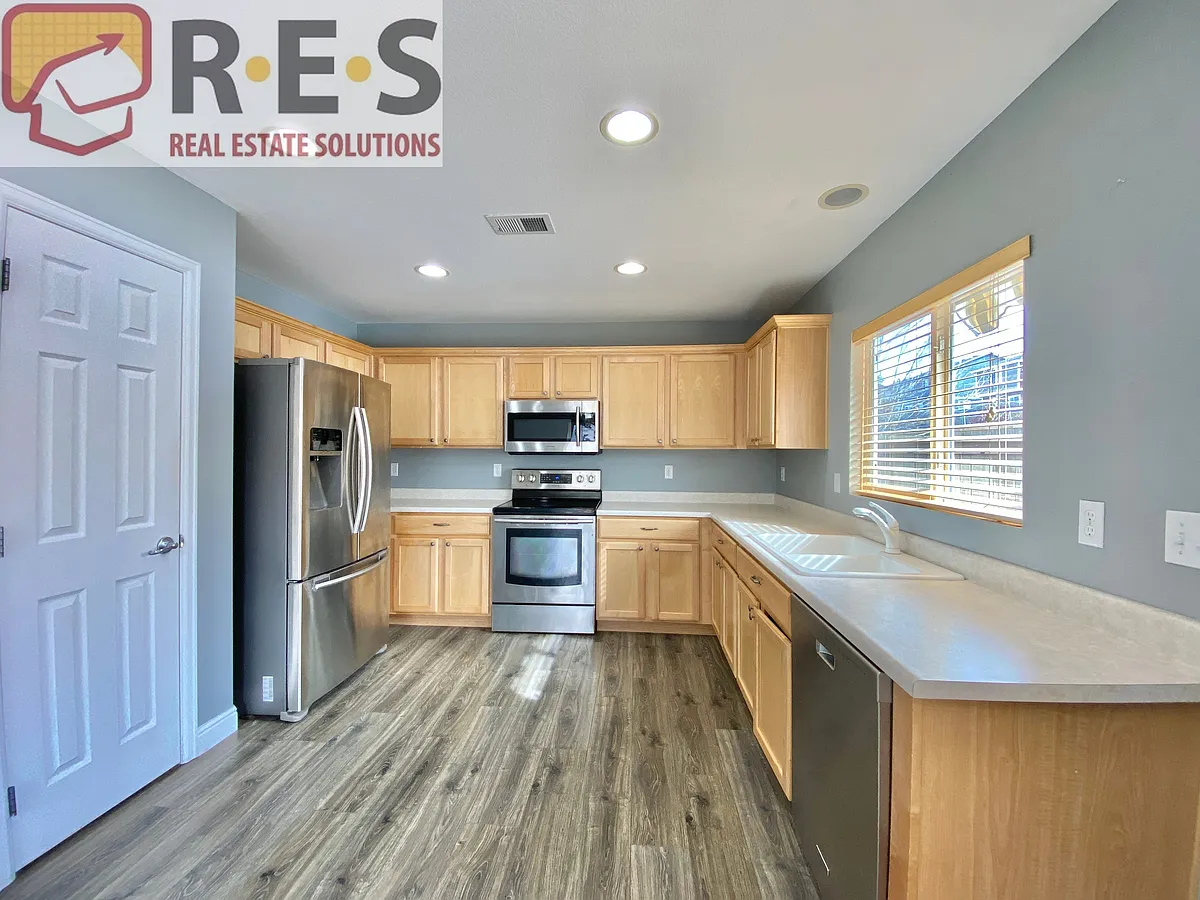 Building Photo - 5731 Raleigh Cir