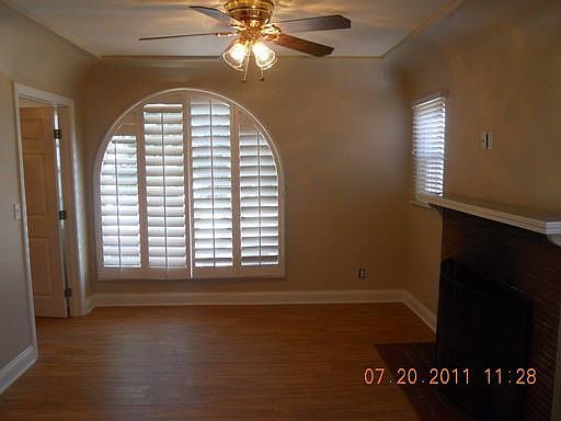 3rd image of 4517A 56th St