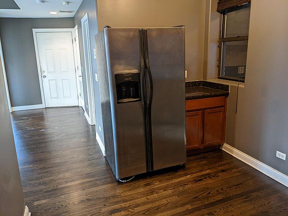 5th image of 3234 W Leland Ave APT 2A