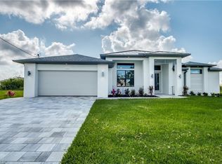 2533 Surfside Blvd, Cape Coral, FL 33914